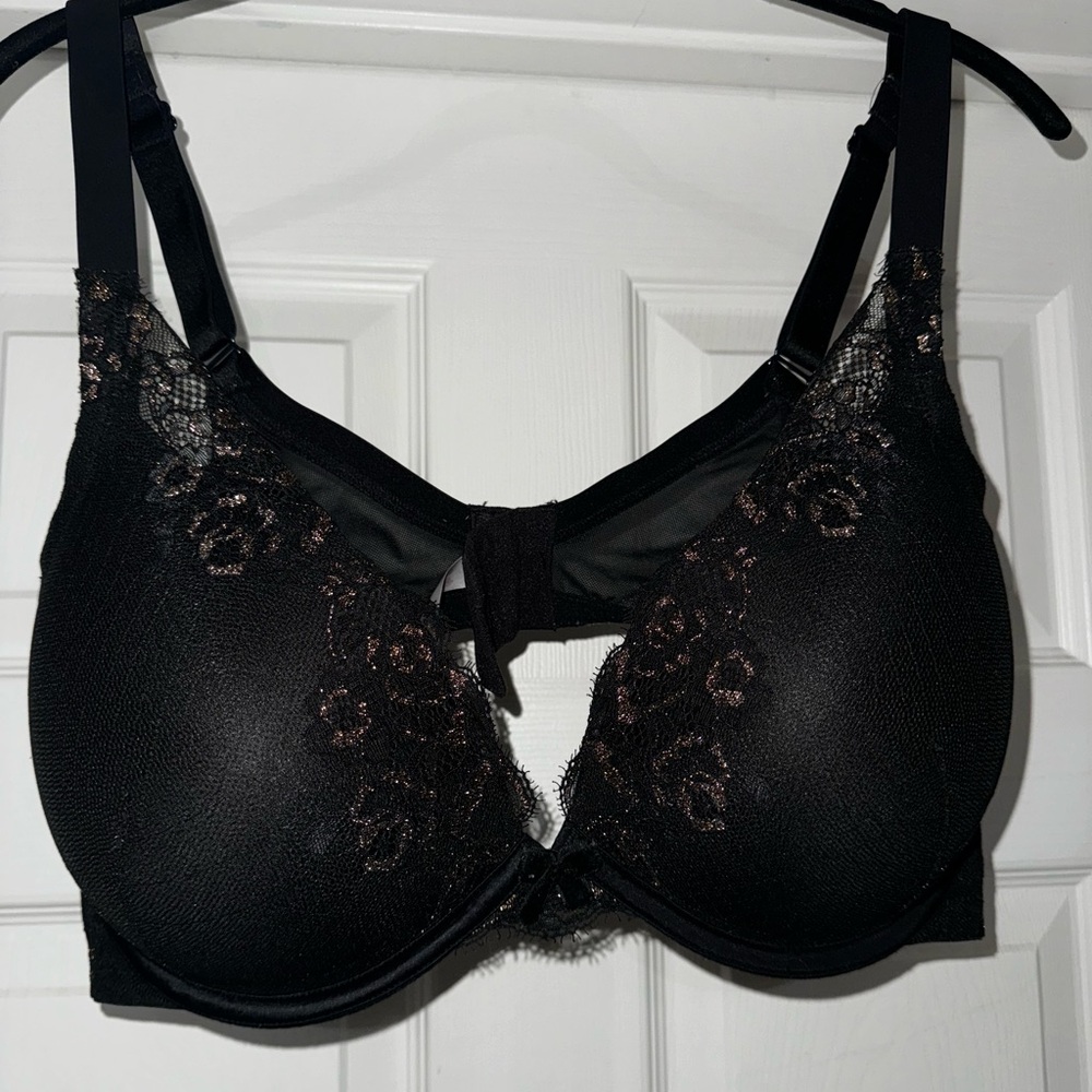 Ambrielle Plunge Push Up Bra